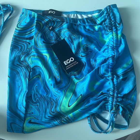 Ego official bikini set w matching skirt - Picture 2 of 5